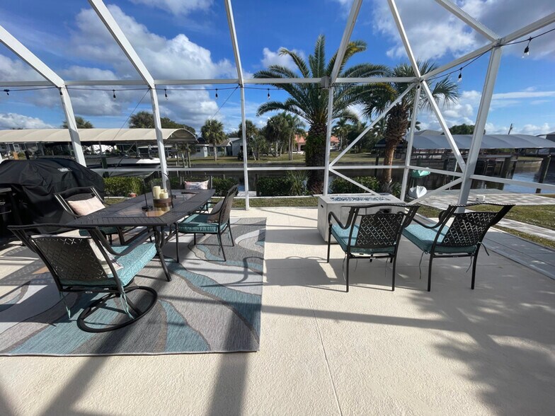 Building Photo - 3354 Dover Dr