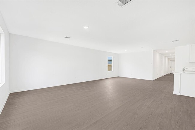 Building Photo - 25664 Rose Creek Dr