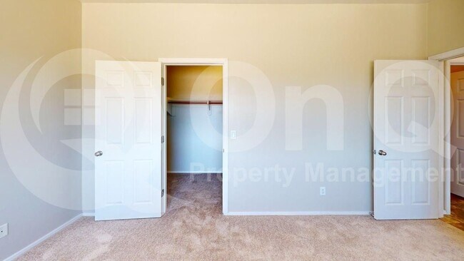 Building Photo - 6780 S Via Molino De Viento