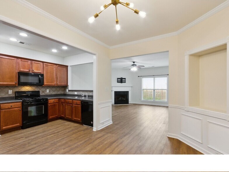 Building Photo - 1652 Coleville Oak Ln