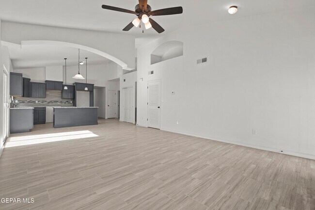 Building Photo - 13853 Summer Story Ave