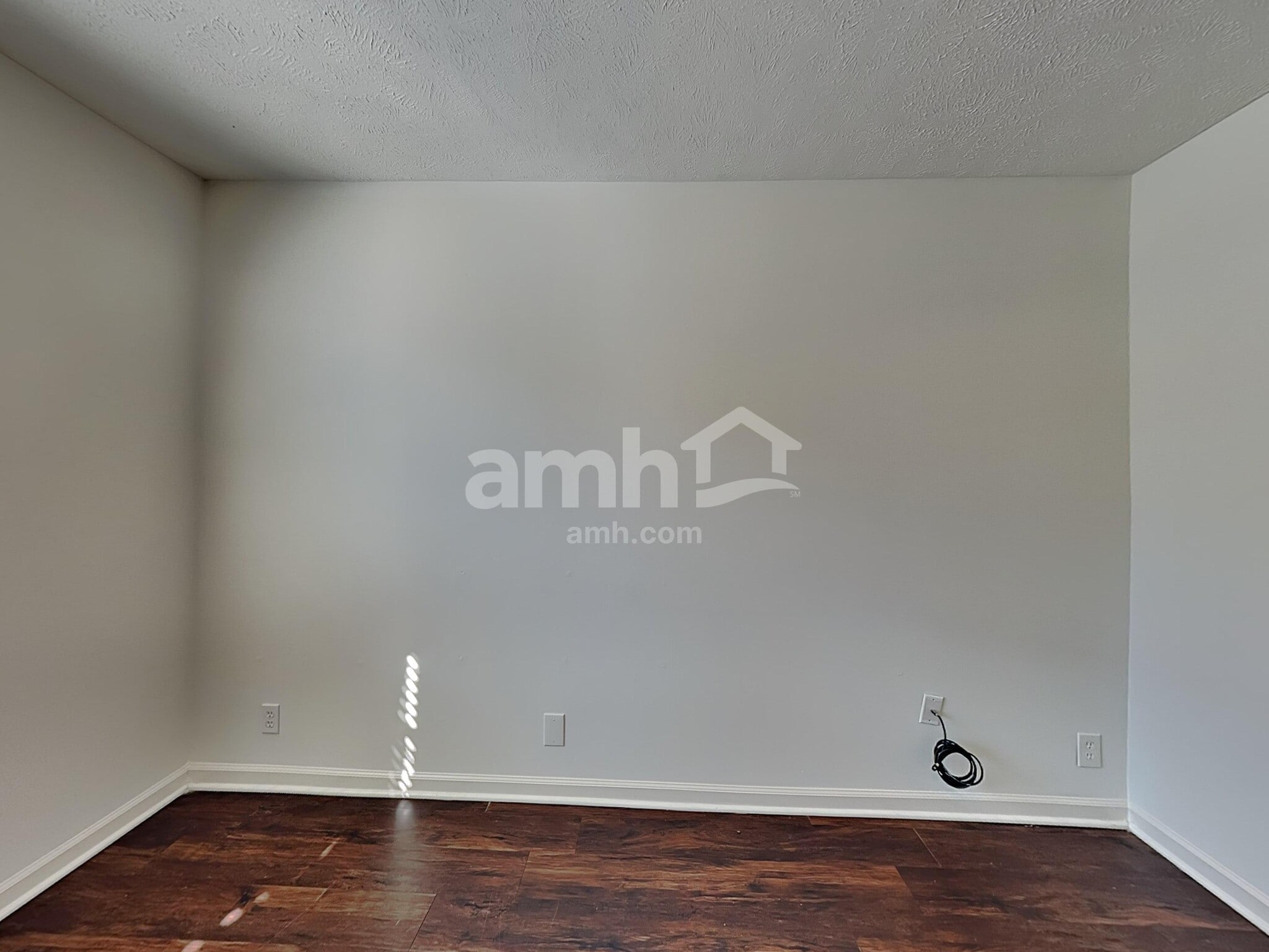 Building Photo - 7460 Maggie Dr