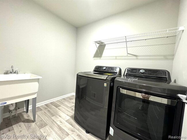 Building Photo - 49477 Hummel Dr