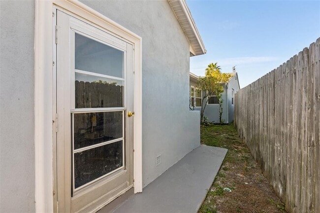 Building Photo - 410 Virginia Ave