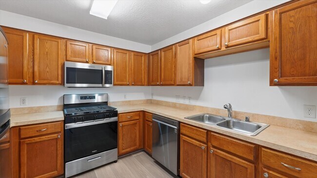 Building Photo - 9747 Gulfstream