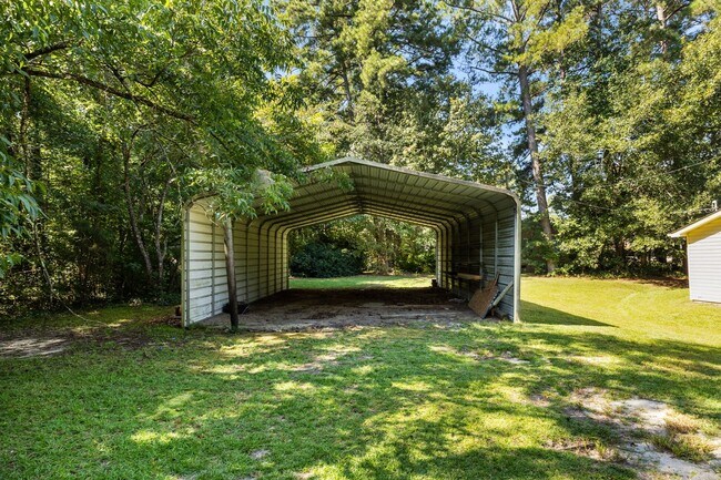 Building Photo - 3 Bed 2 Bath Just Outside Downtown Lilling...
