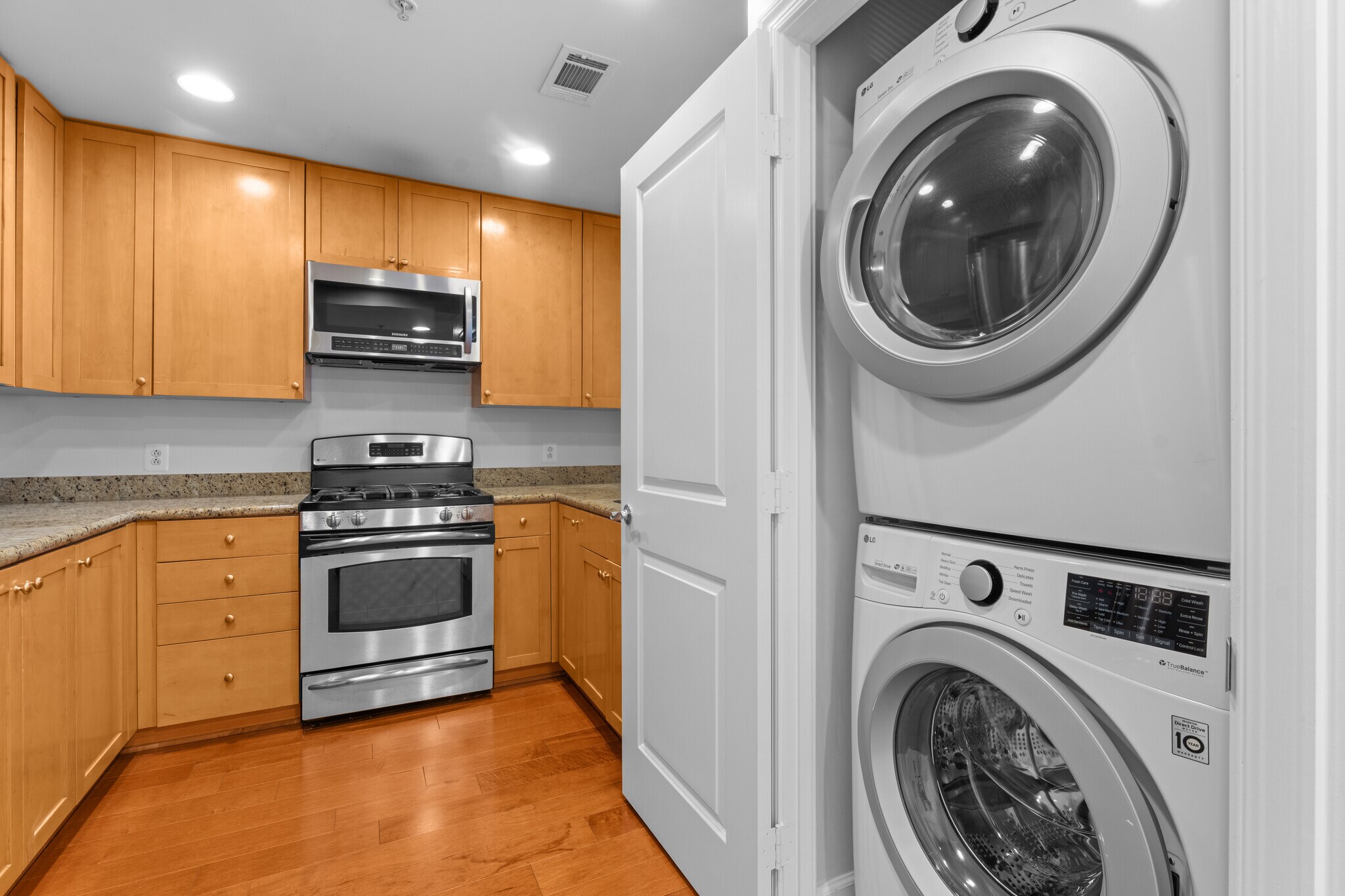 Building Photo - 3650 S Glebe Rd