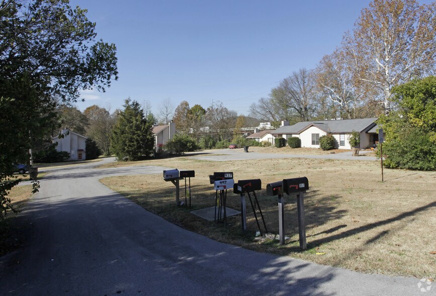 Building Photo - 945-953 Bresslyn Rd