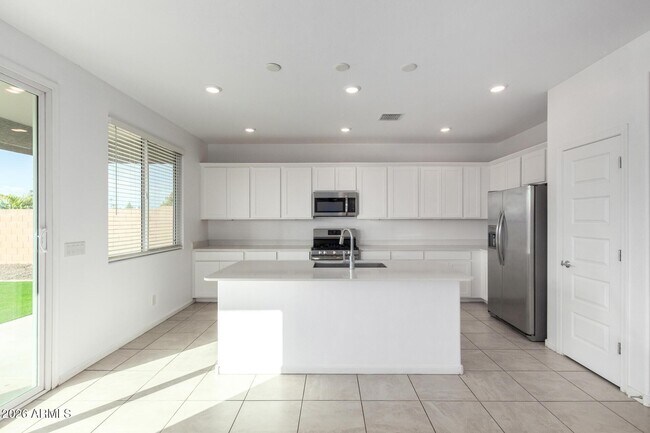 Building Photo - 20267 W Morning Glory St