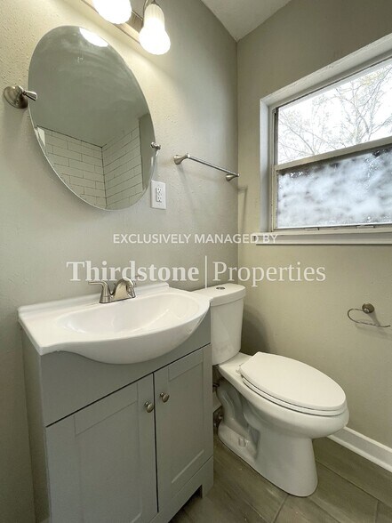 Building Photo - 2939 W 11th St