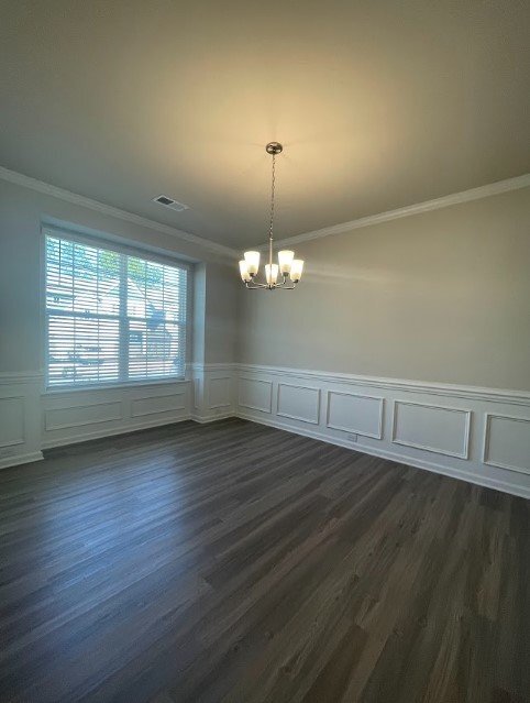 Building Photo - Spacious 4 Bed, 3.5 Bath Home with Nearly ...