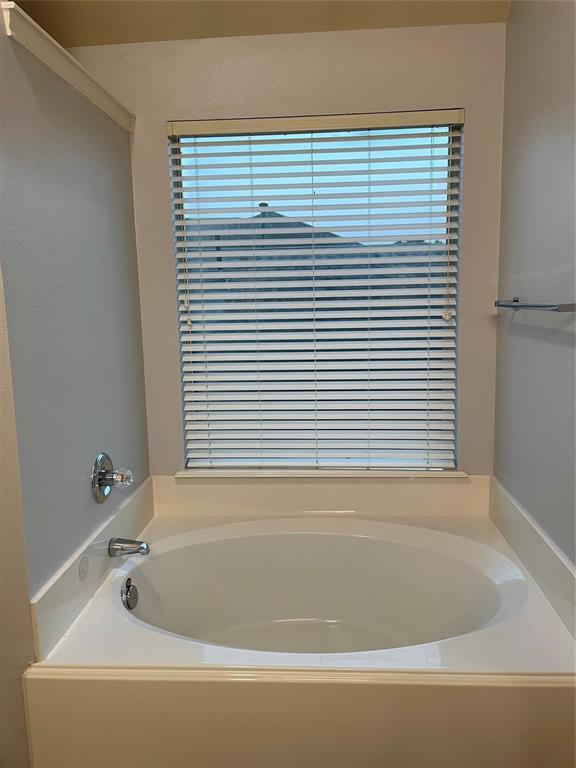 Building Photo - 12910 Redbud Shores Ln