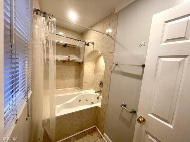 Building Photo - 4 br, 3 bath House - 4447 P St NW