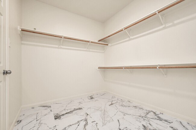 Building Photo - 829 Indigo Springs Ln