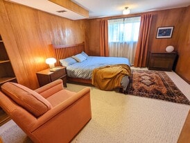 Building Photo - 12645 NE Fremont St