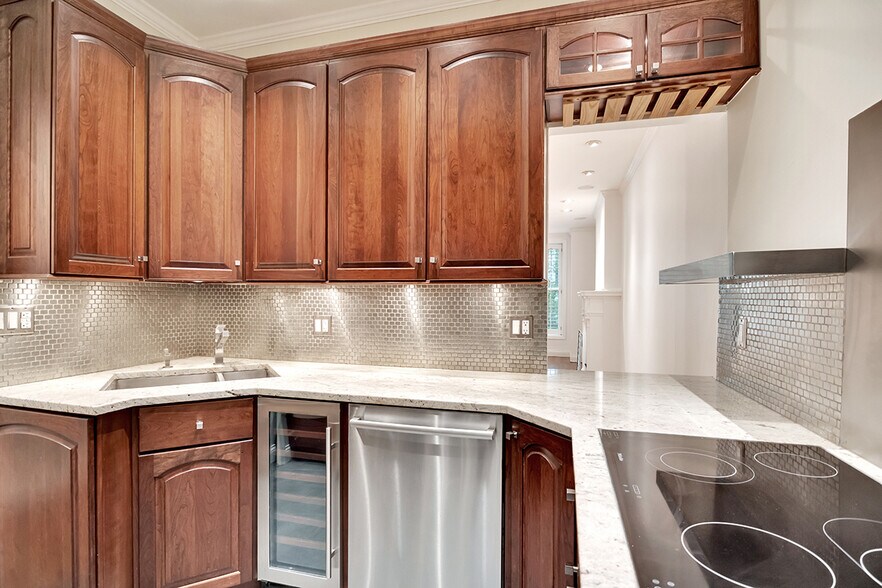 Kitchen 3 - 1228 N Dearborn St