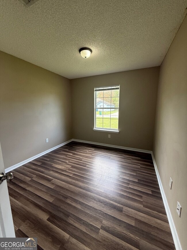 Building Photo - 6 Talbot Ct