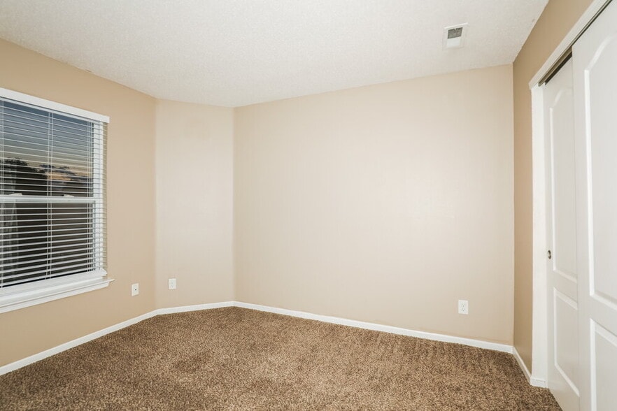 Building Photo - 13134 N Etna Green Dr