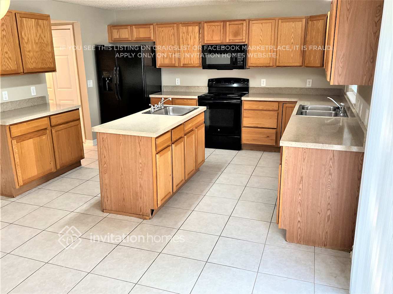 Building Photo - 1754 McFarlane Ave