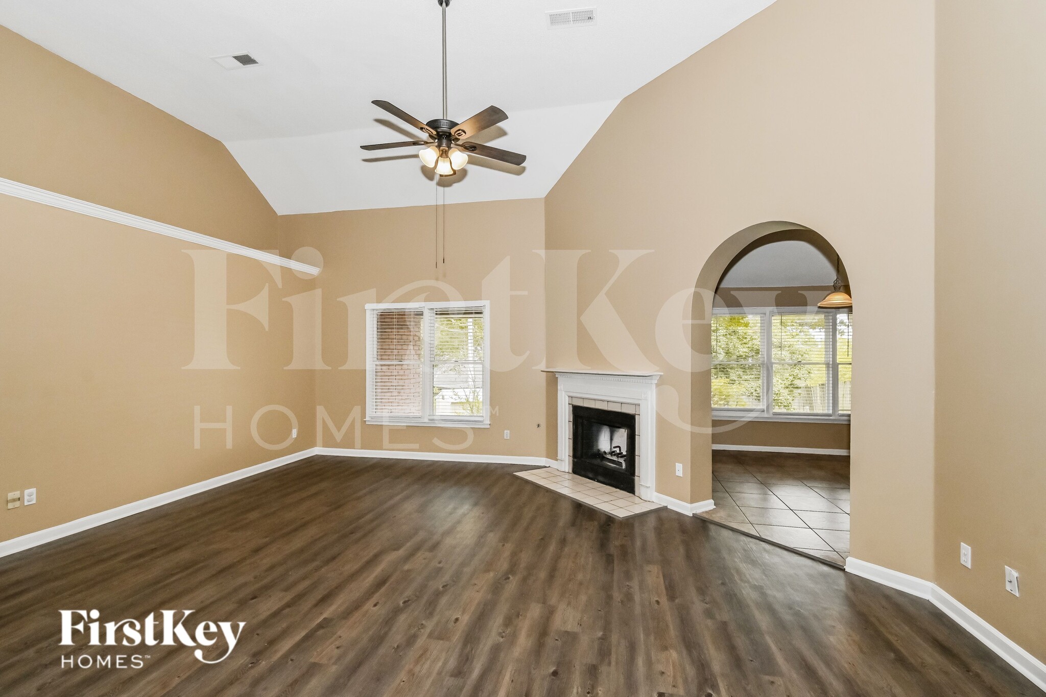 Building Photo - 844 Tropicana Dr E