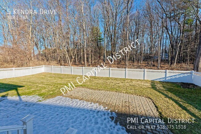 Building Photo - 5 Kendra Dr