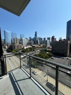 Building Photo - 740 W Fulton St