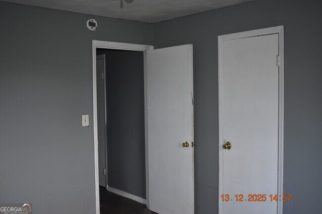 Building Photo - 803 Grosso Ave