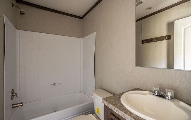 Building Photo - 139 Hubert Blvd