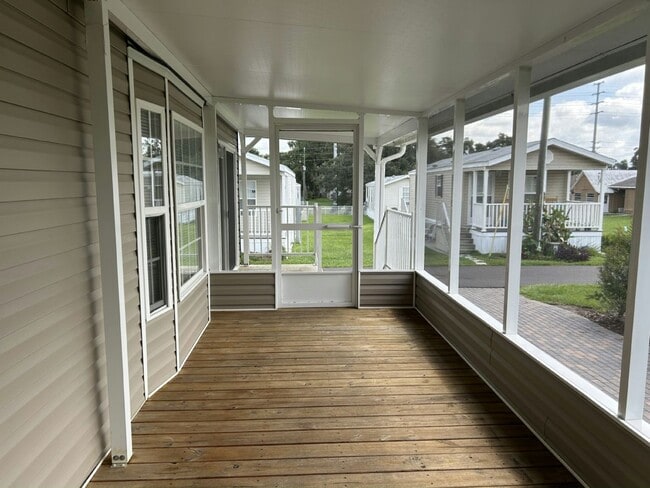 Building Photo - 6941 MacDonald Ct
