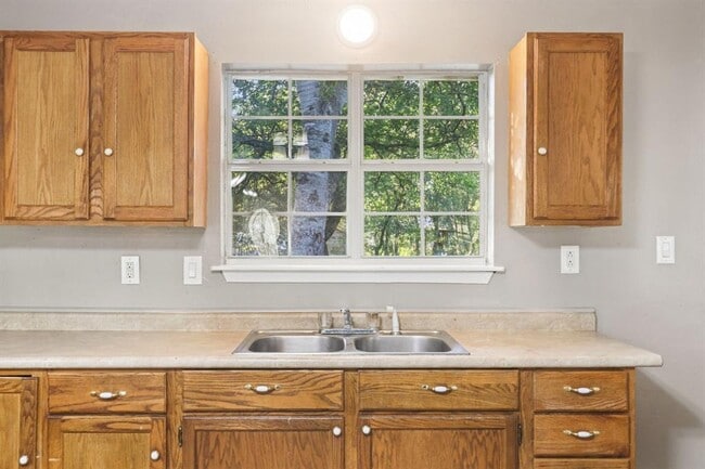 Building Photo - 24007 Windy Valley Rd