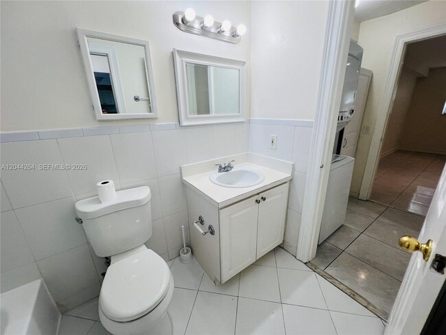 Building Photo - 2050 NW 89th Ave