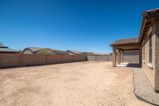 Building Photo - 16371 W Mesquite Dr