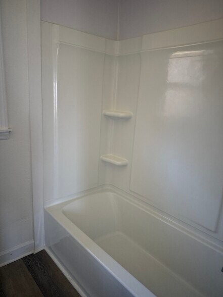 Building Photo - 3420 Becks Church Rd