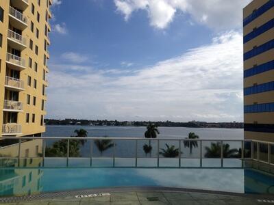Building Photo - 1551 N Flagler Dr