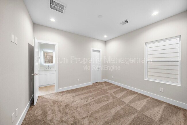 Building Photo - 24A Bucan St