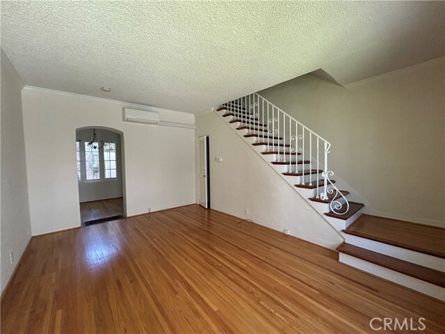 Building Photo - 75 N Catalina Ave