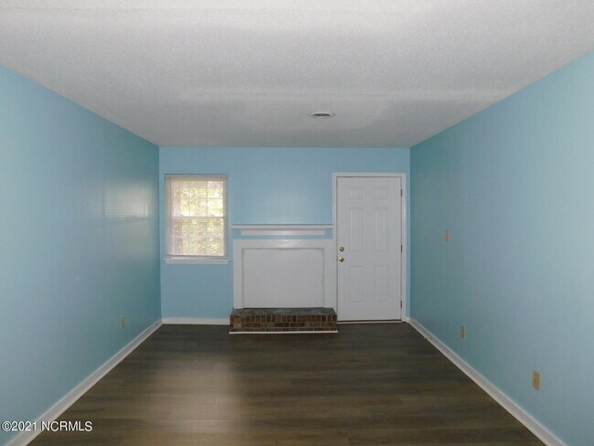 Building Photo - 201 Shipman Rd