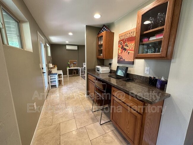 Building Photo - 7740 E Manor Pl