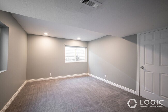 Building Photo - 9385 Tortellini Dr