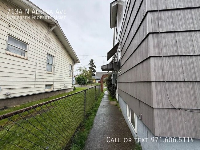 Building Photo - 7134 N Albina Ave