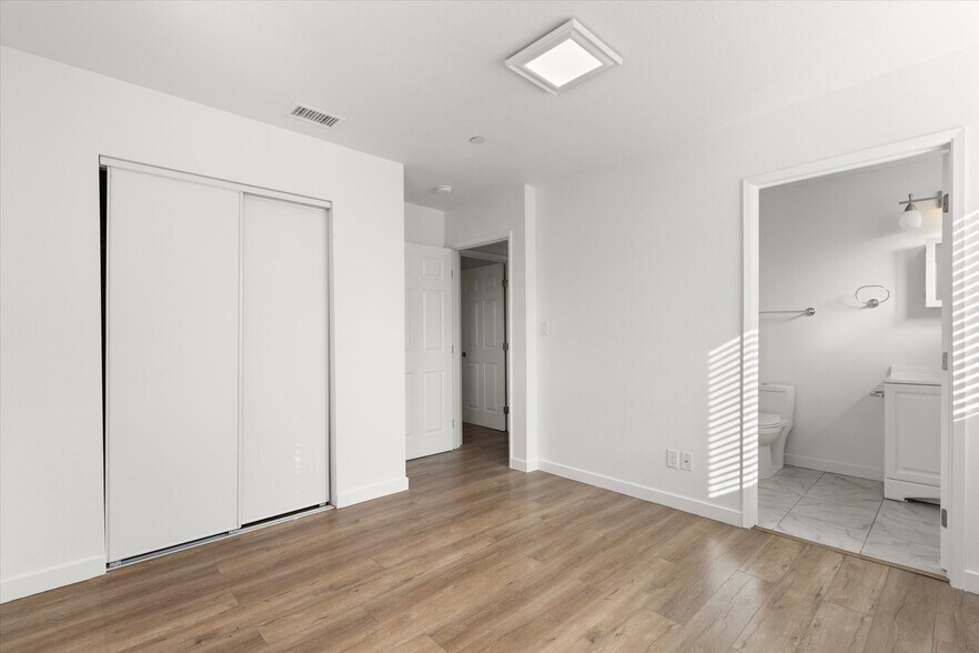 Building Photo - 7310 Roseberry Ave