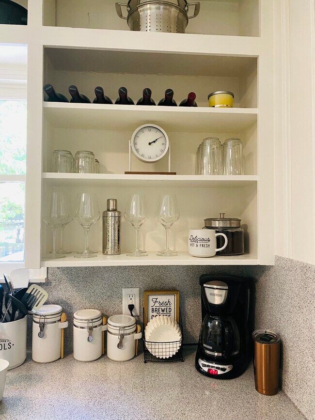 Building Photo - 1924 S Wiley Ave