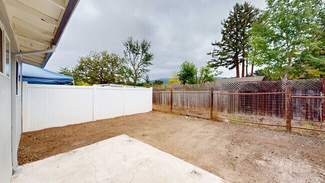 Building Photo - 15431 Marty Dr