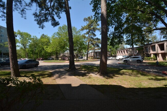 Building Photo - 12633 Memorial Dr