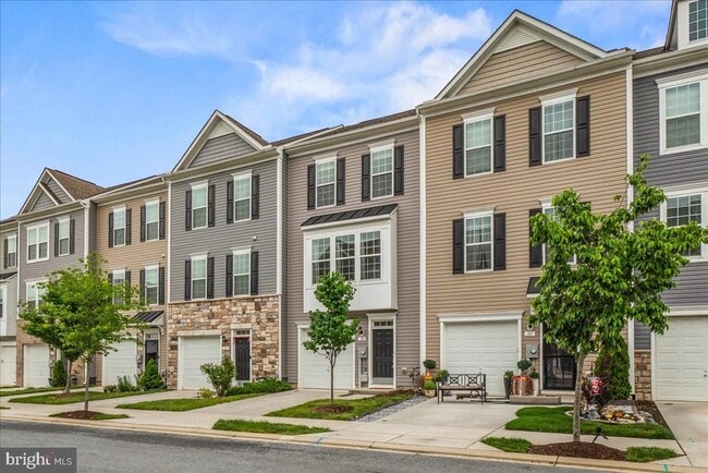 Building Photo - 309 Spring Bank Way