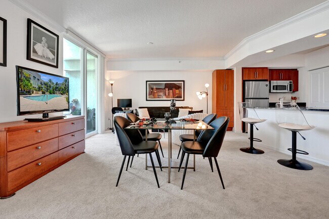 Building Photo - 600 S Dixie Hwy