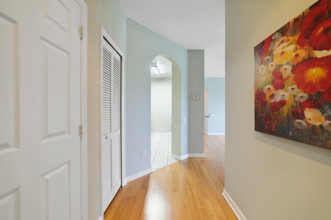 Building Photo - 6214 Stevenson Dr