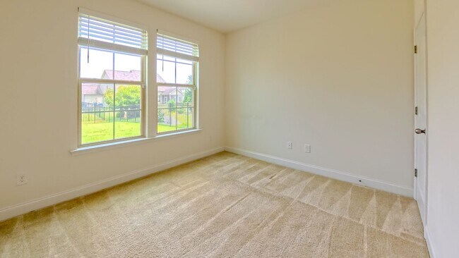 Building Photo - Beautiful Home in Mebane
