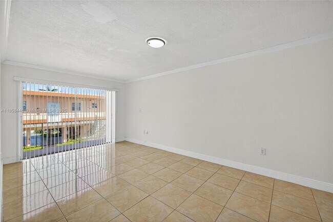 Building Photo - 3501 W 11th Ave