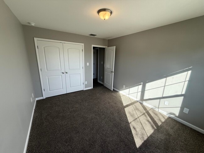 Building Photo - 177 Landry Ln